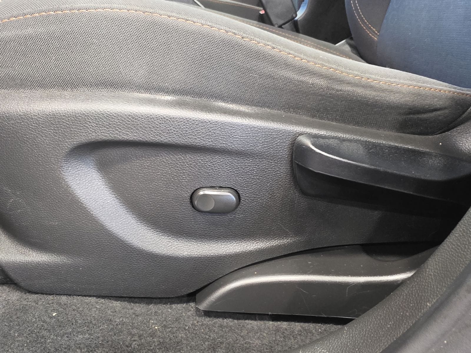 Thumbnail: 2019 Chevrolet Trax - 15