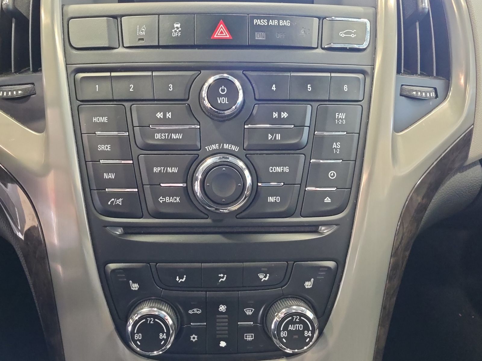 Thumbnail: 2016 Buick Verano - 25