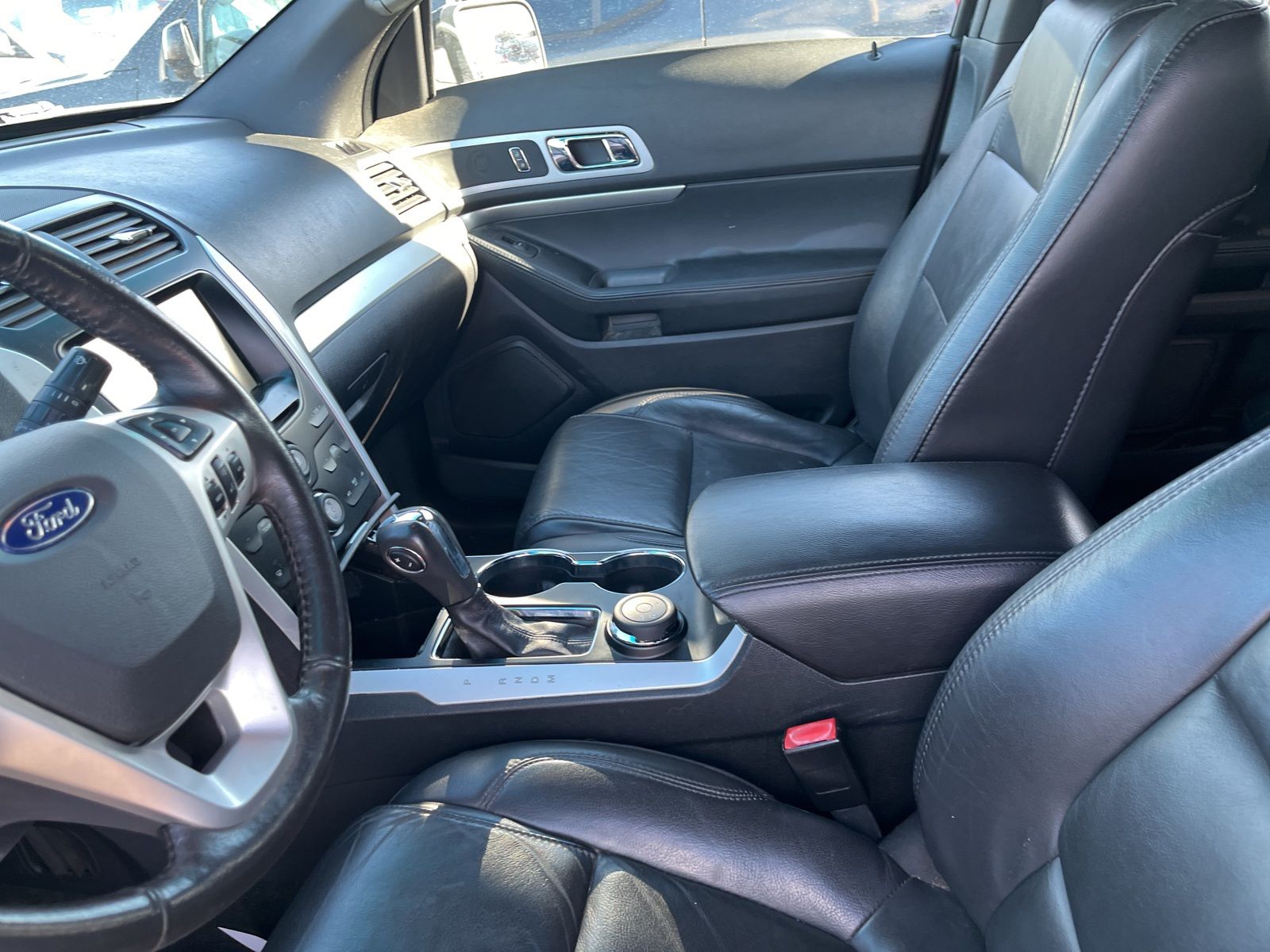Thumbnail: 2014 Ford Explorer - 25