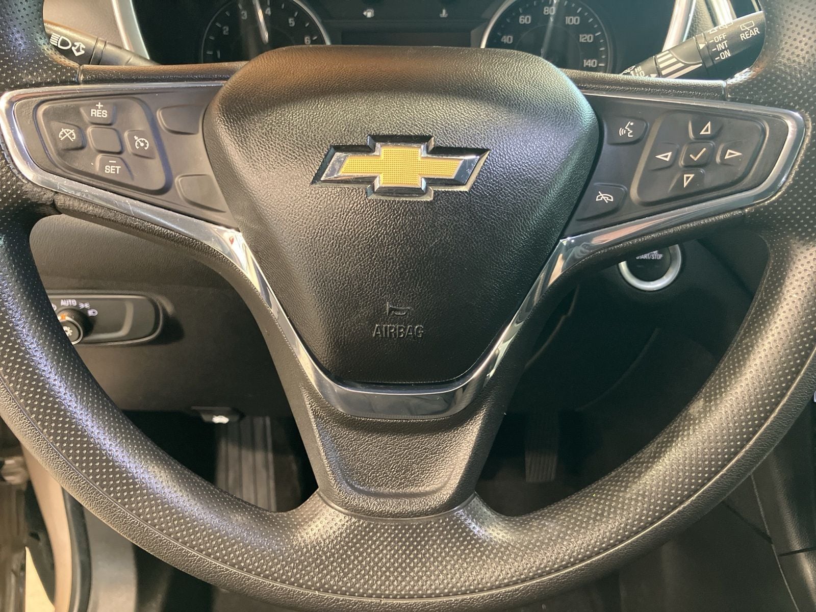 Thumbnail: 2019 Chevrolet Equinox - 14
