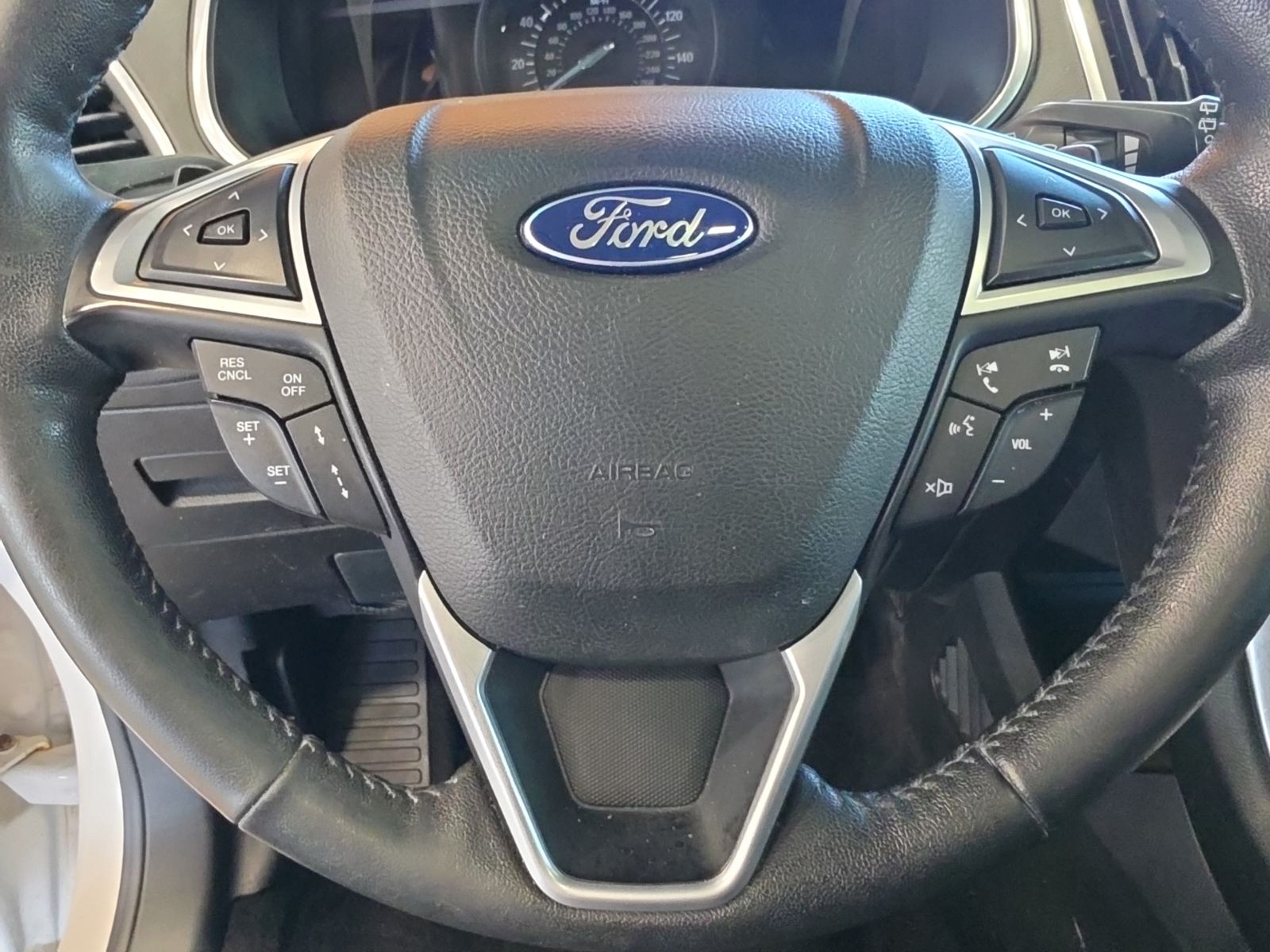 Thumbnail: 2016 Ford Edge - 23
