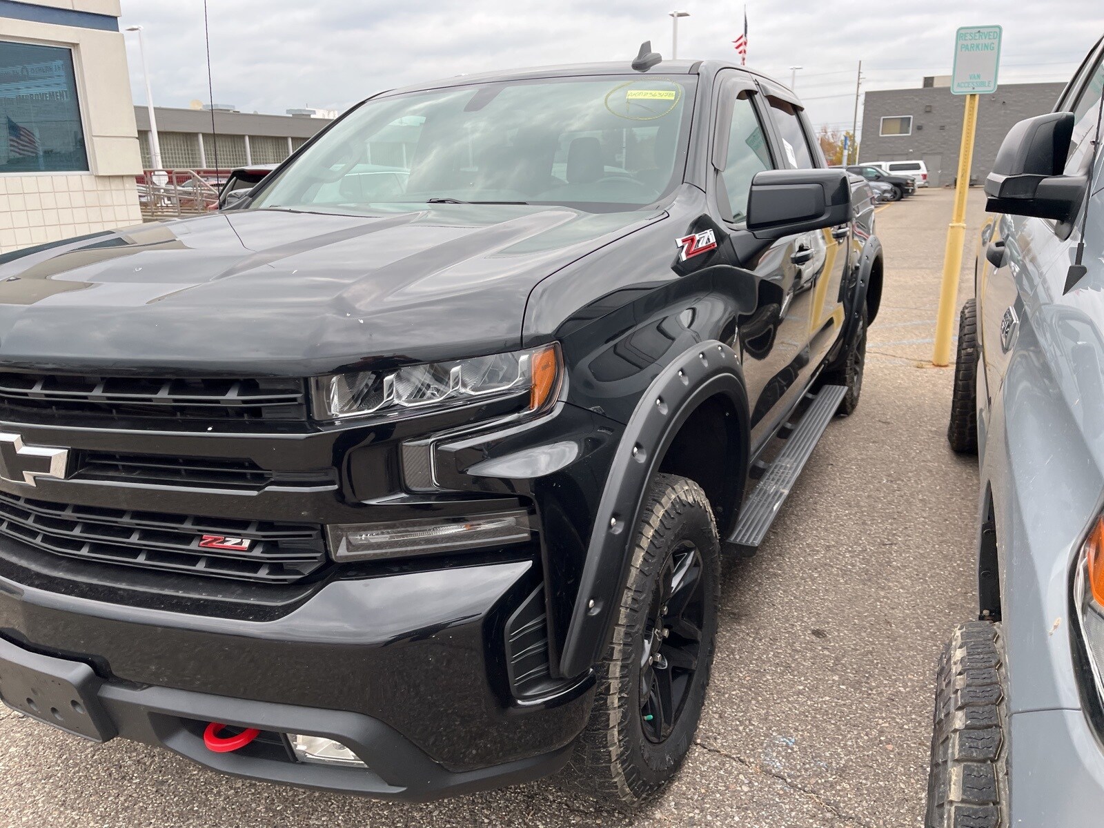 2021 Chevrolet Silverado 1500 LT Trail Boss photo 4
