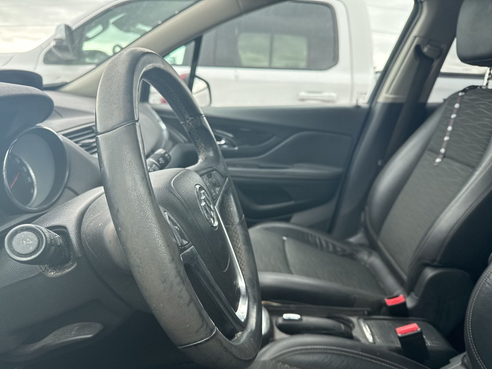 Thumbnail: 2015 Buick Encore - 32