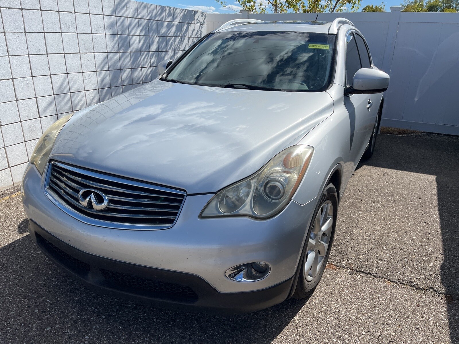 2010 Infiniti EX35 Journey photo 3