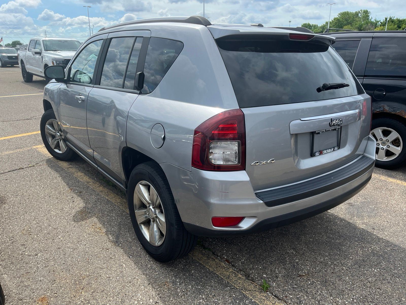 Thumbnail: 2016 Jeep Compass - 9