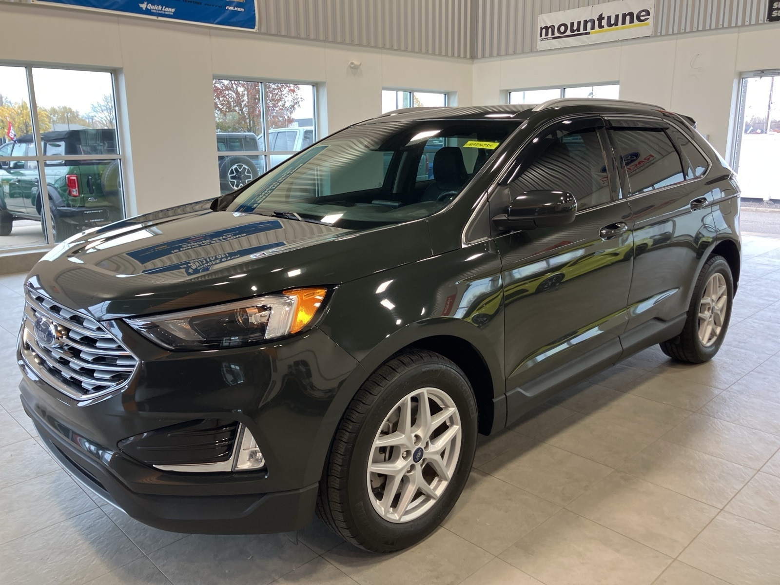 2022 Ford Edge SEL