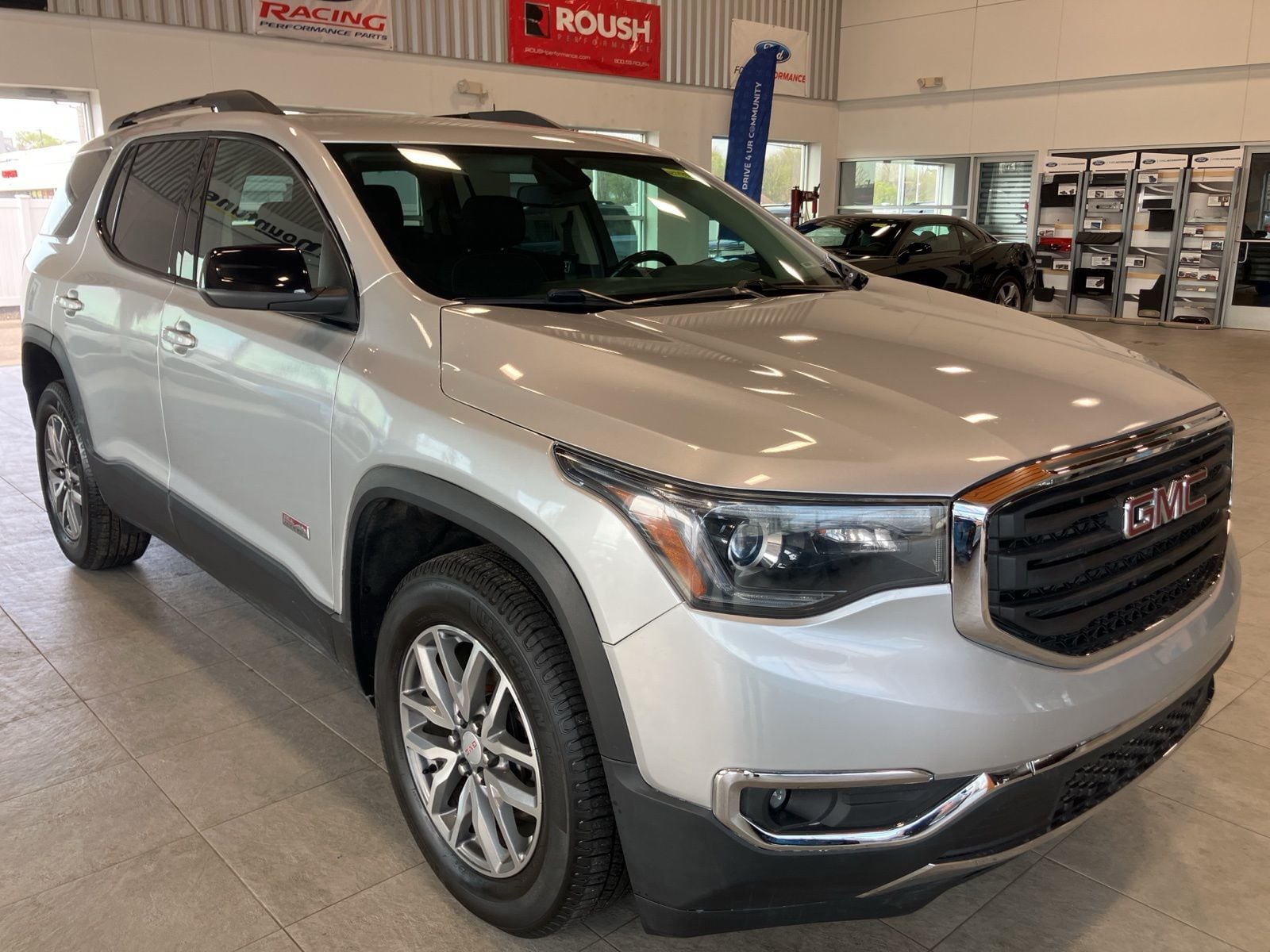 Thumbnail: 2017 GMC Acadia - 2