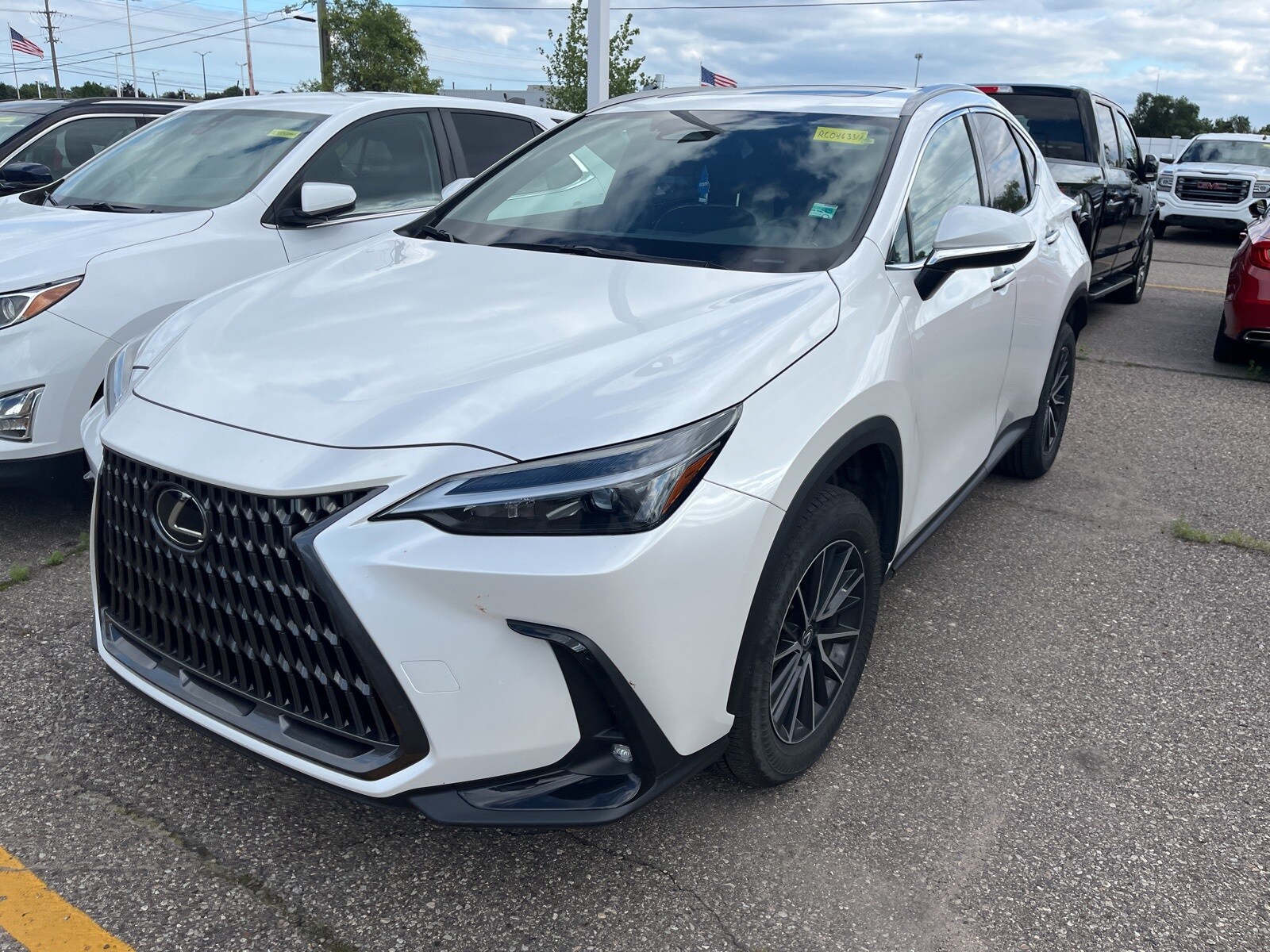 2024 Lexus NX 350 photo 2
