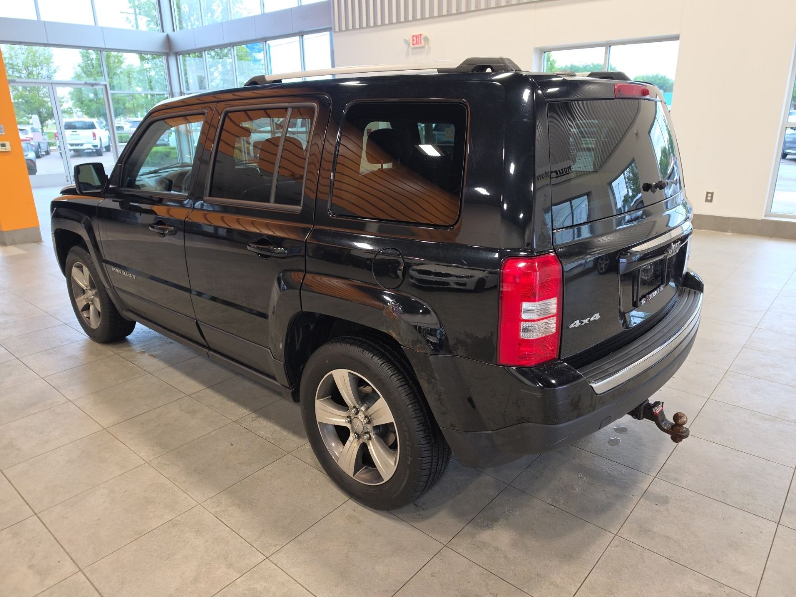 Thumbnail: 2017 Jeep Patriot - 11