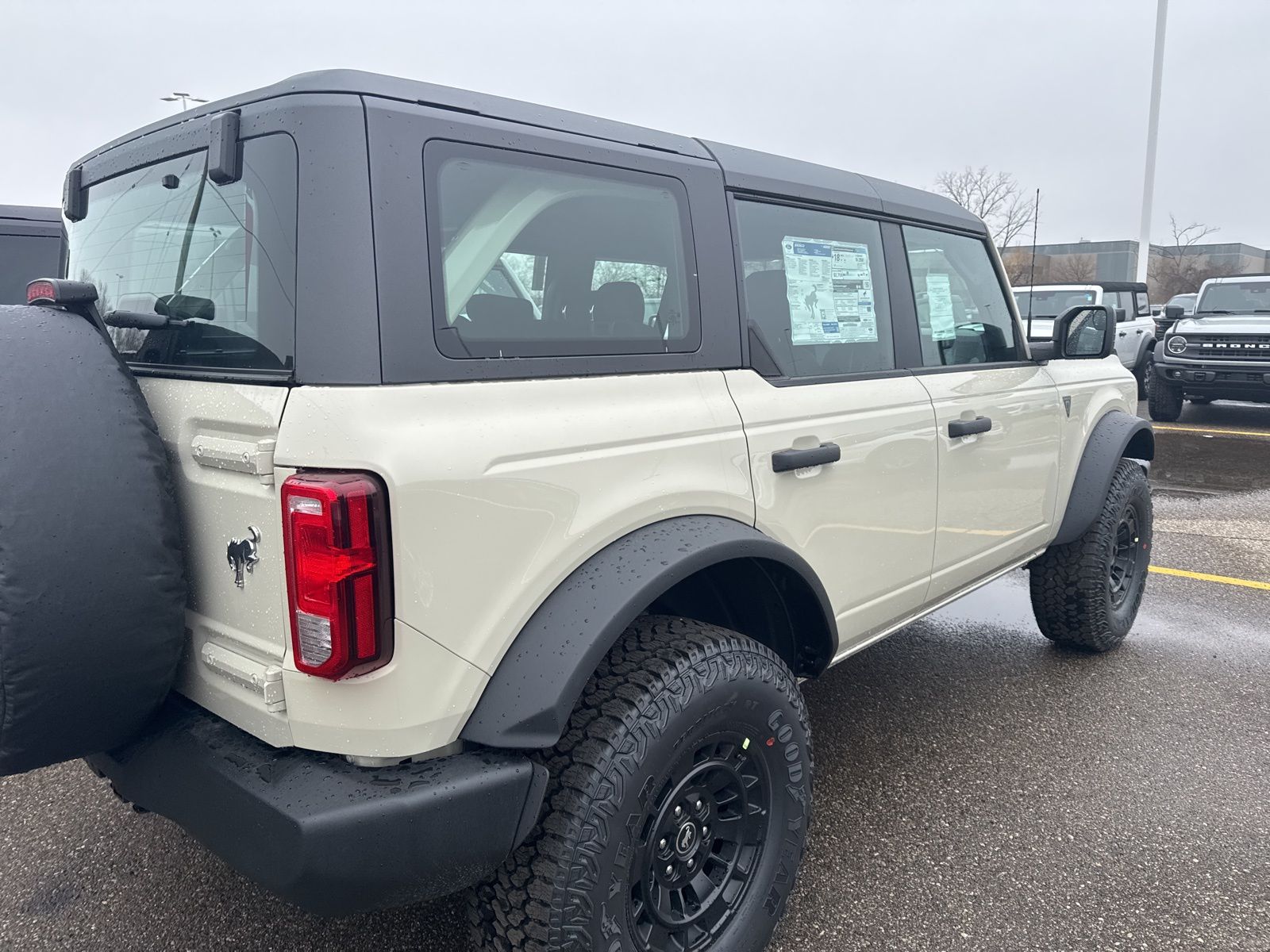 Thumbnail: 2026 Ford Bronco - 9