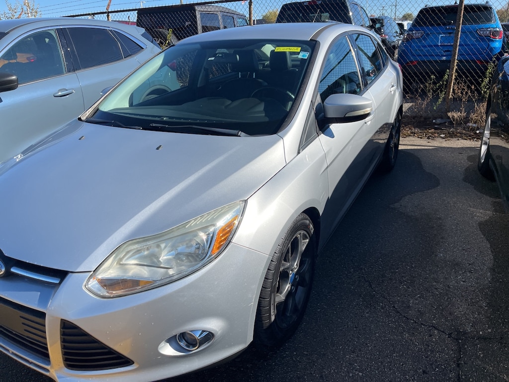 Used 2014 Ford Focus SE Sedan