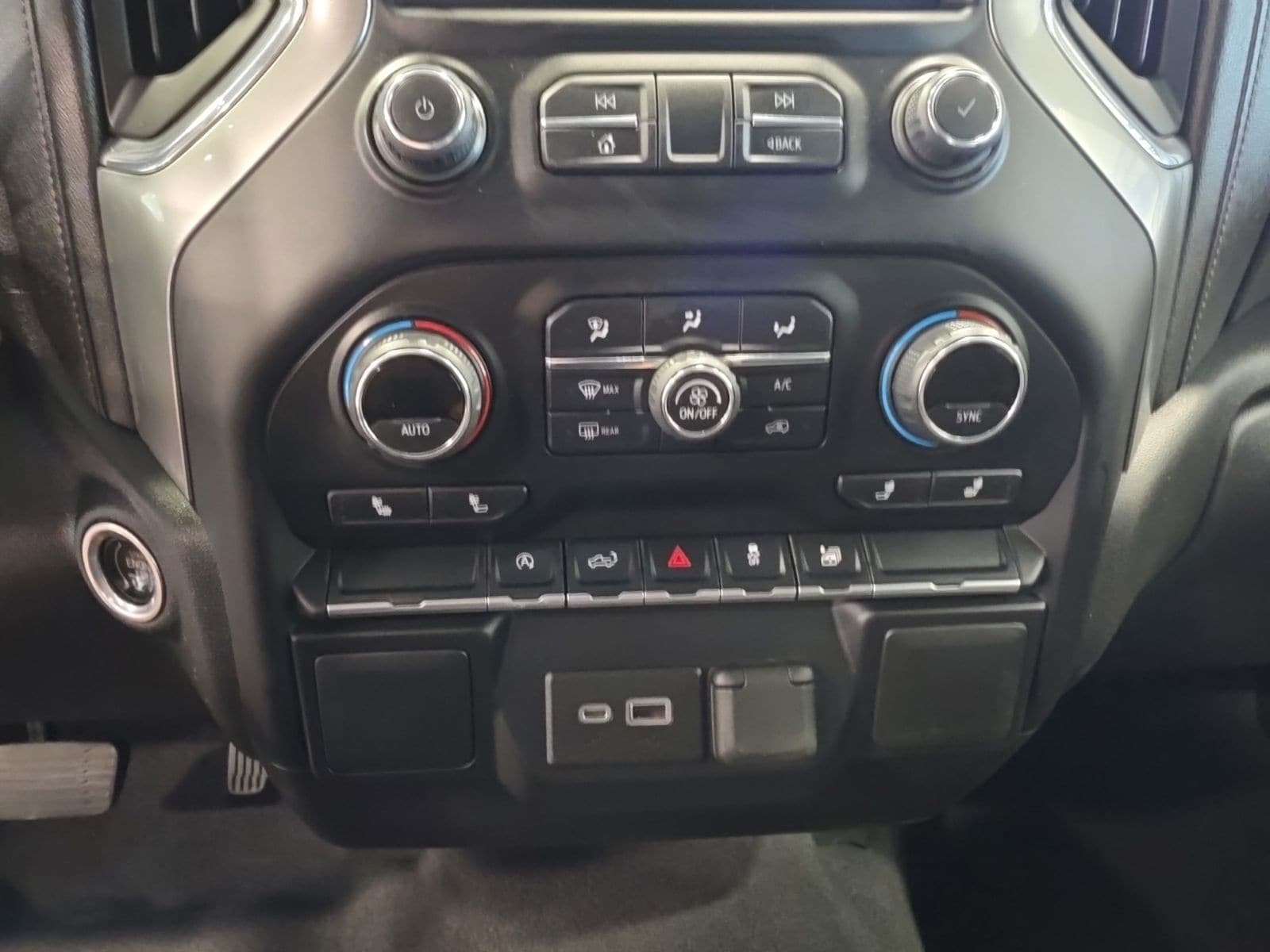 Thumbnail: 2022 Chevrolet Silverado 1500 - 22