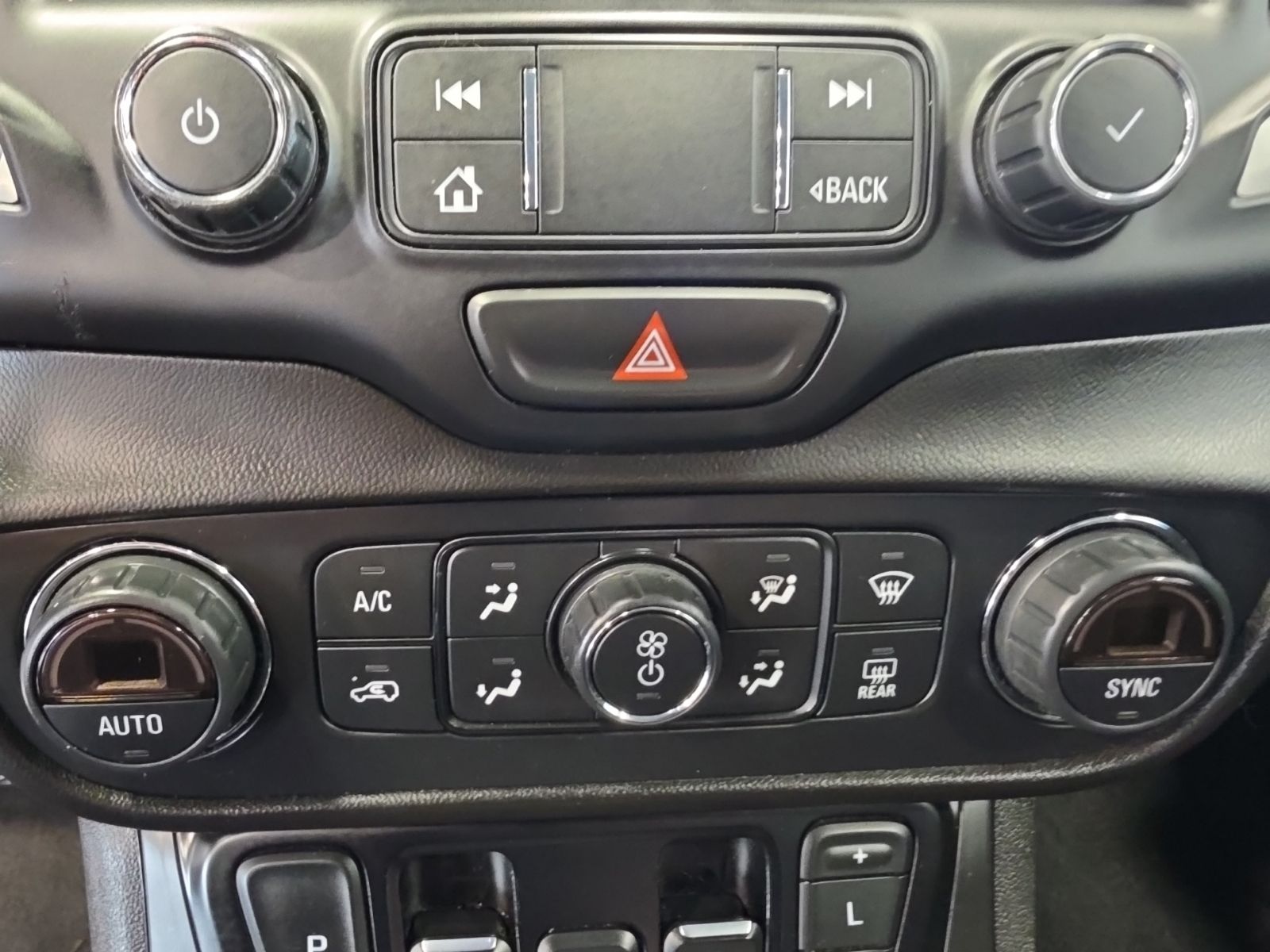 Thumbnail: 2021 GMC Terrain - 27