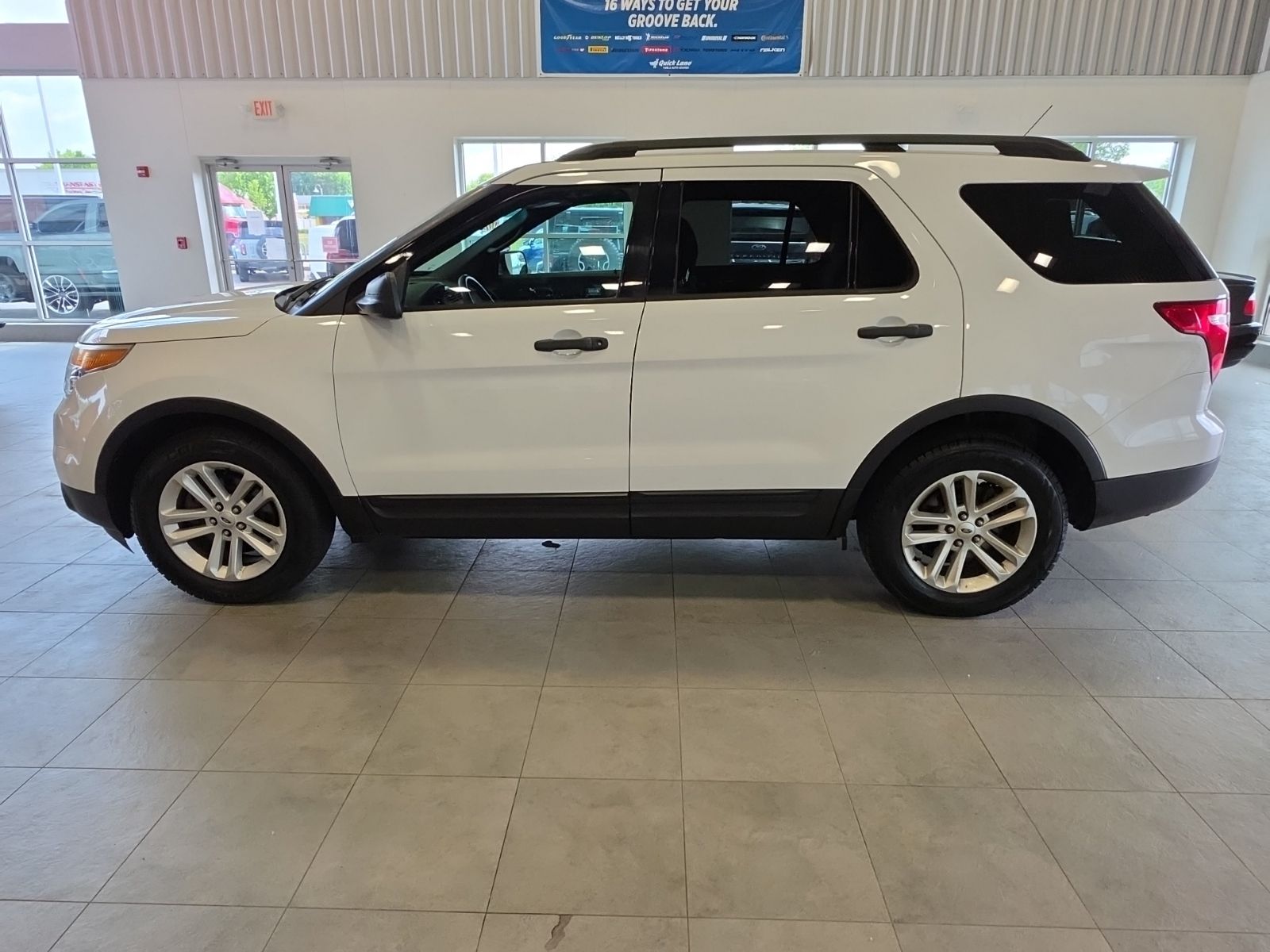 Thumbnail: 2015 Ford Explorer - 12