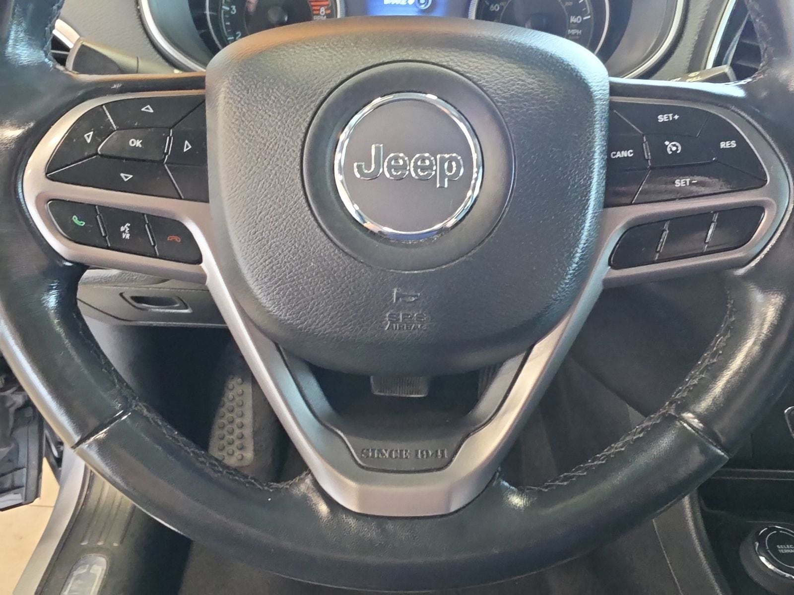Thumbnail: 2020 Jeep Cherokee - 19