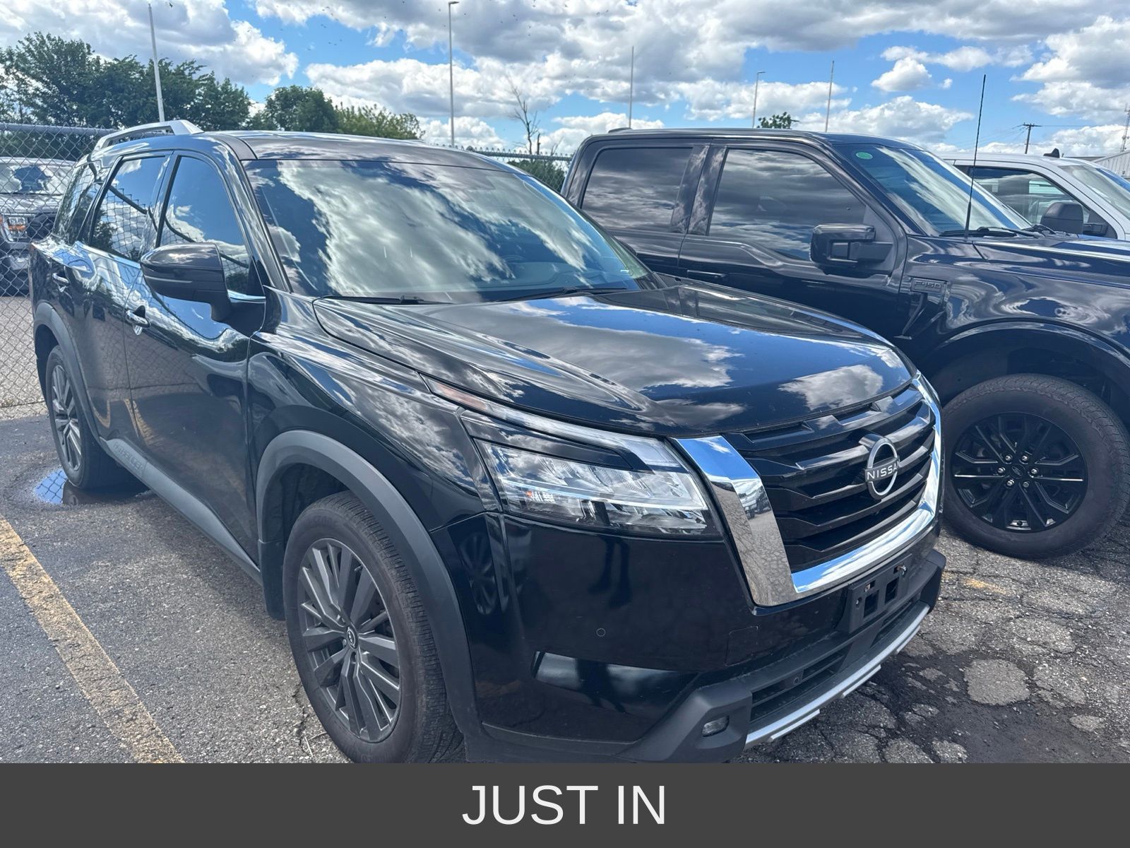 Thumbnail: 2022 Nissan Pathfinder - 23