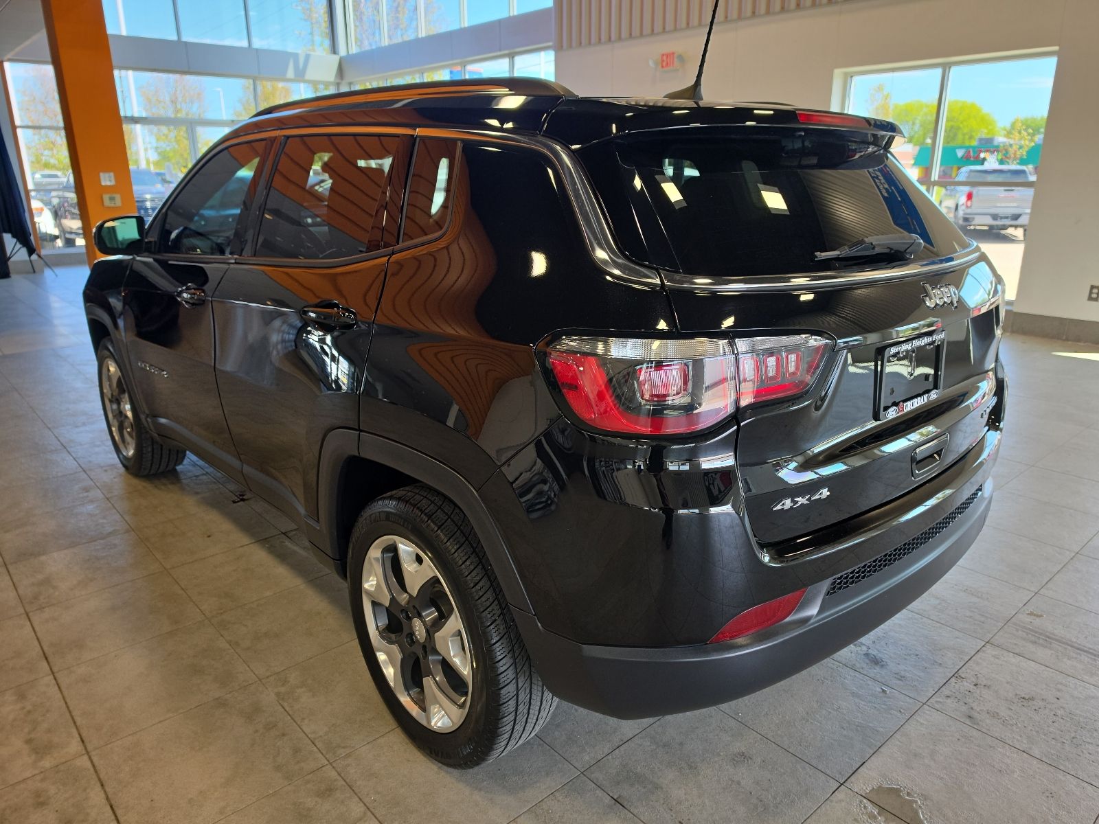 Thumbnail: 2018 Jeep Compass - 12