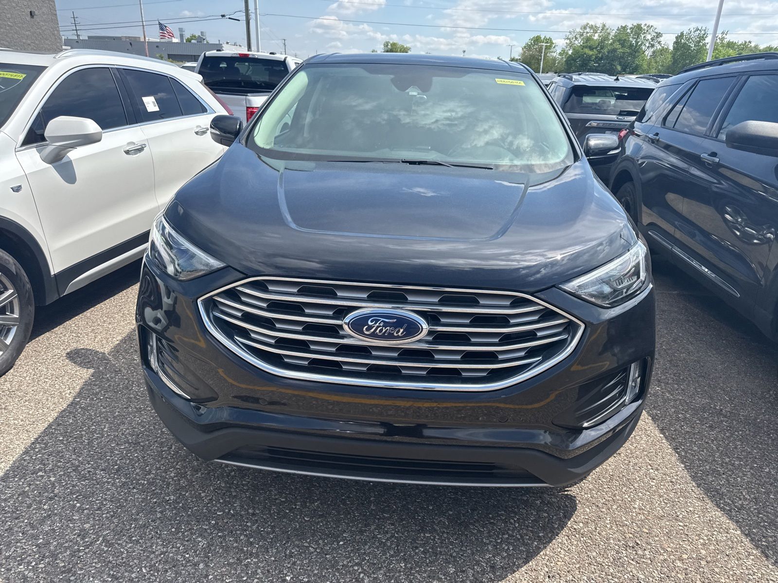 Thumbnail: 2022 Ford Edge - 23