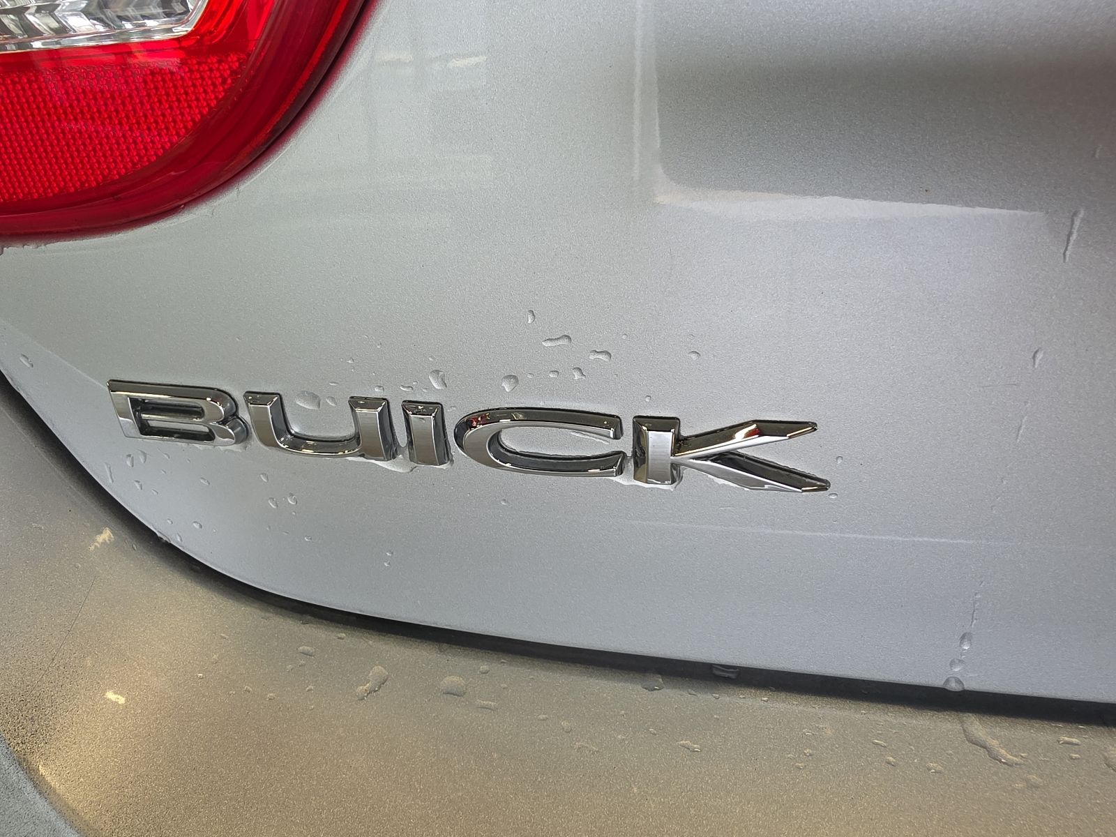 Thumbnail: 2016 Buick Verano - 9