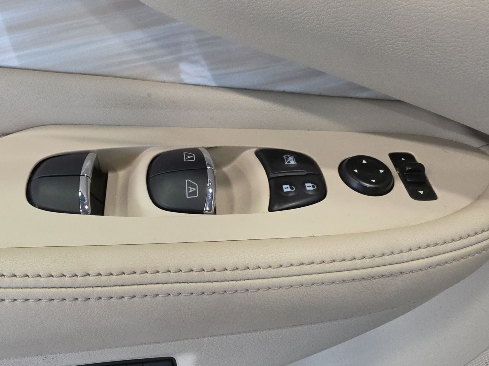Thumbnail: 2015 Nissan Murano - 20