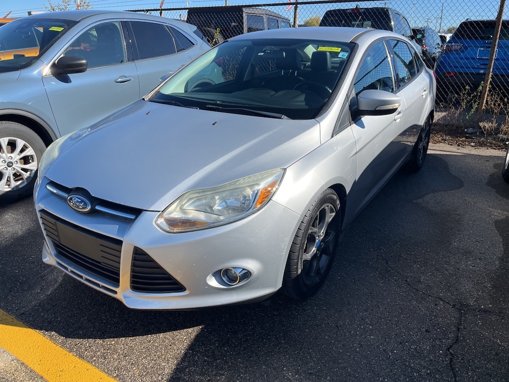 Used 2014 Ford Focus SE Sedan