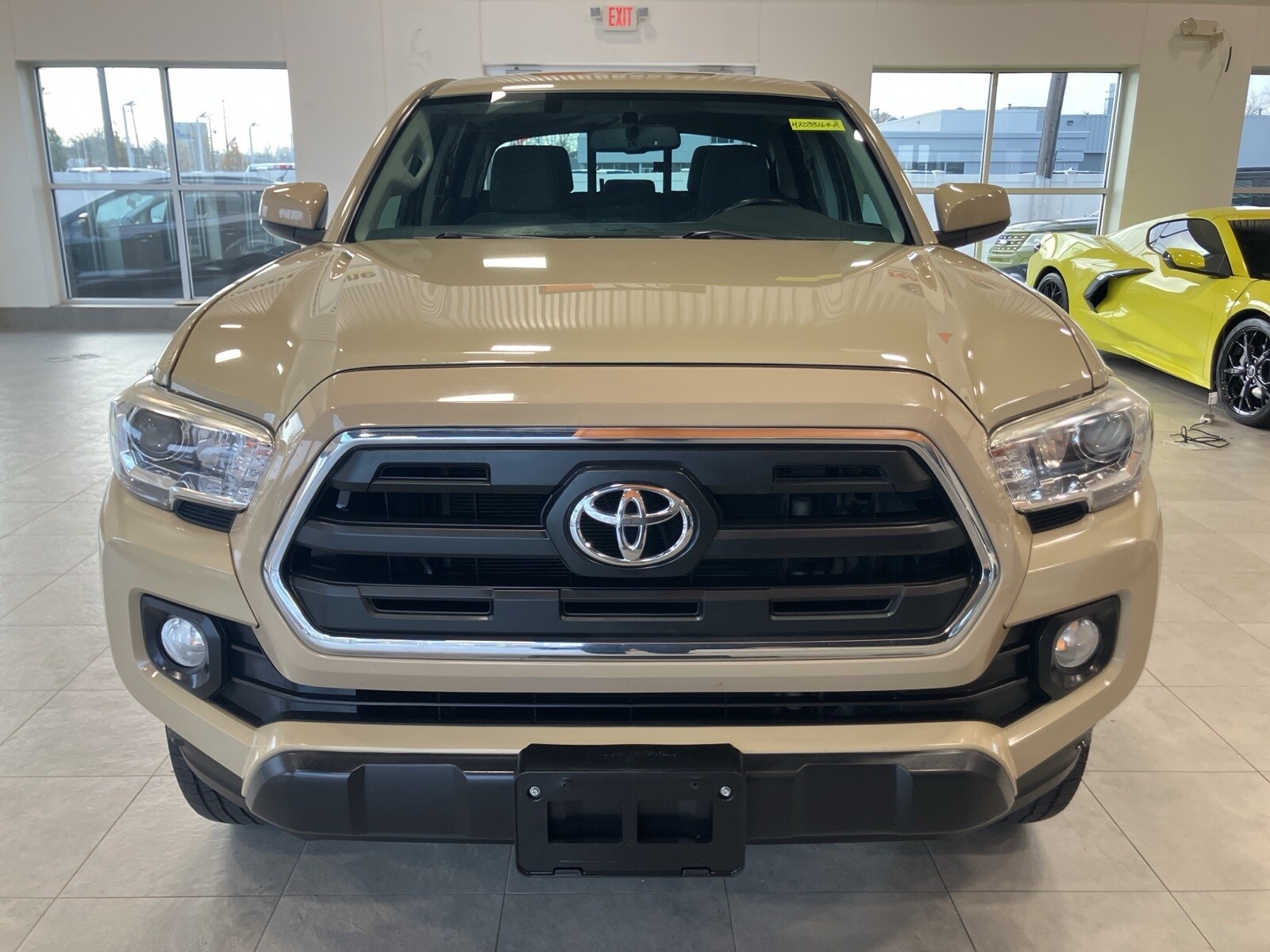 2017 Toyota Tacoma SR5 photo 2