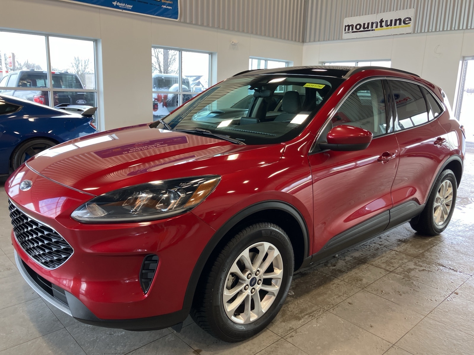 2020 Ford Escape SE