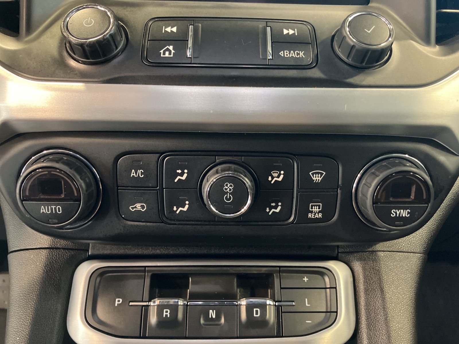 Thumbnail: 2020 GMC Acadia - 18