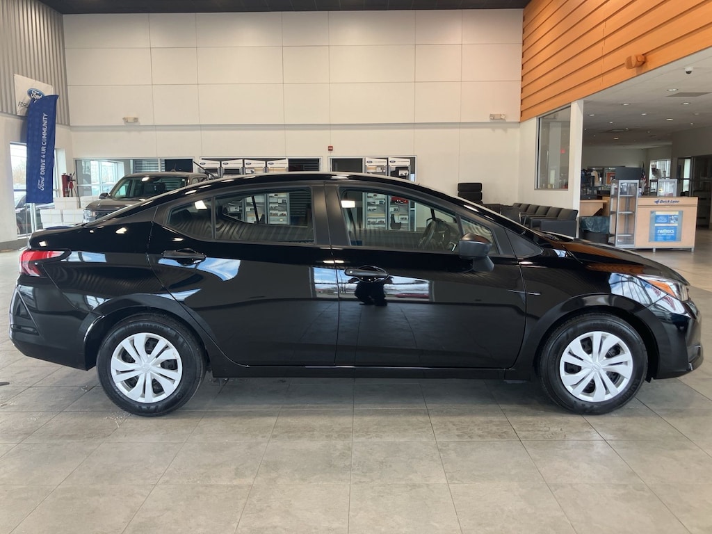 Used 2025 Nissan Versa 1.6 S Sedan