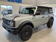 2023 Ford Bronco Base SUV in Waterford, MI