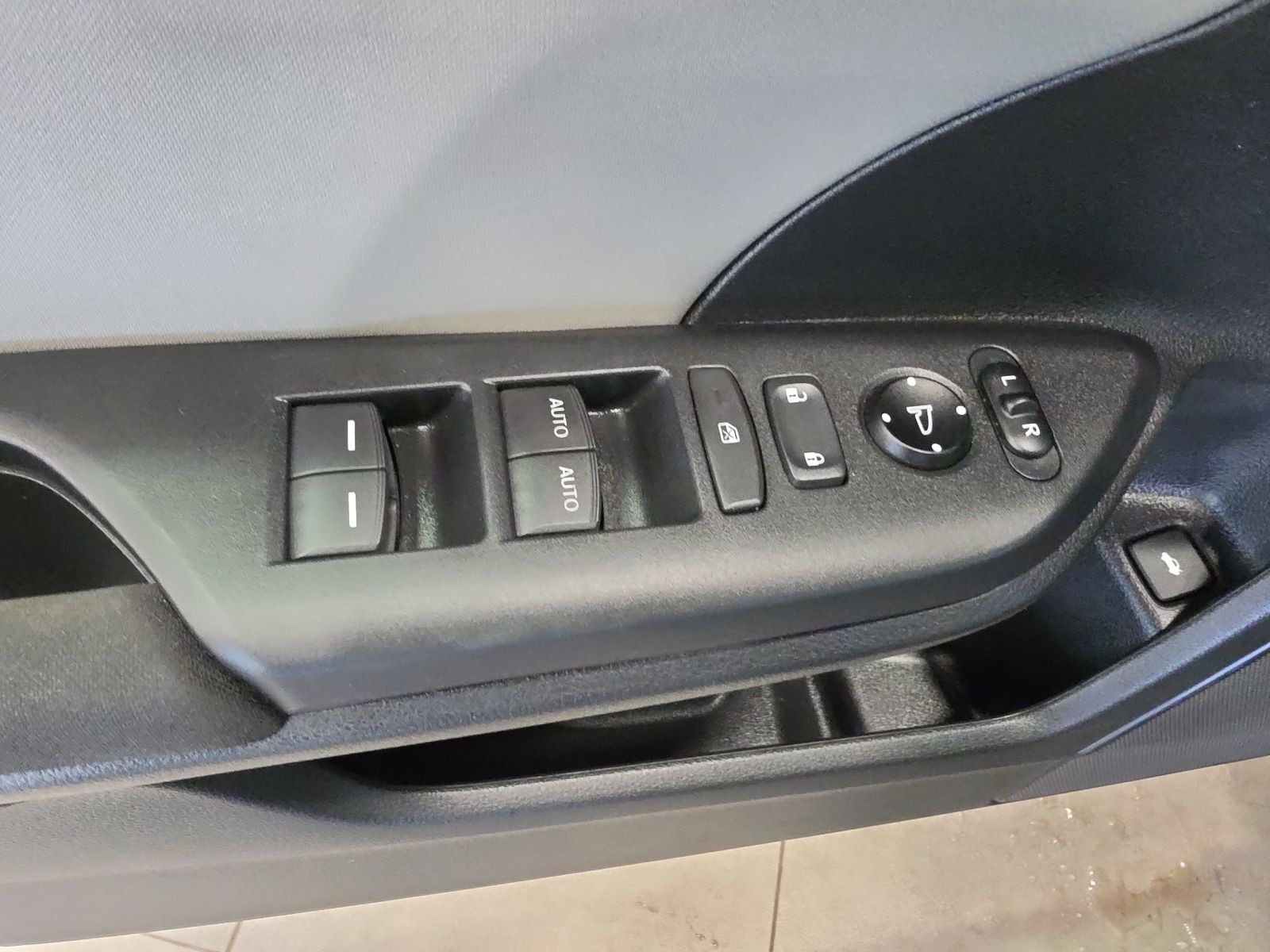Thumbnail: 2018 Honda Civic - 16