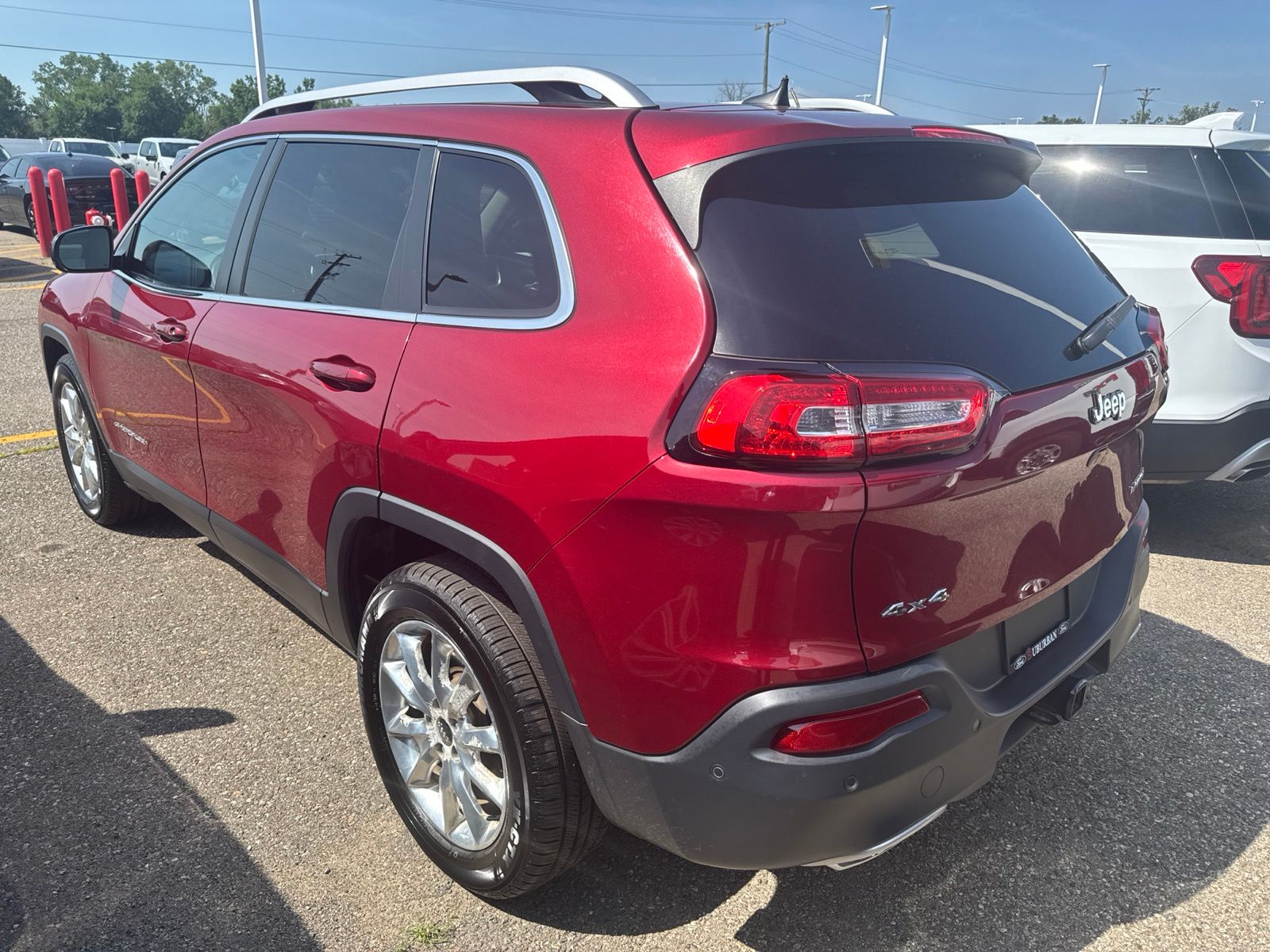 Thumbnail: 2016 Jeep Cherokee - 15