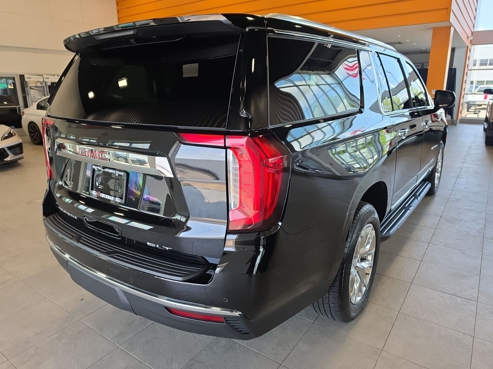 Thumbnail: 2023 GMC Yukon XL - 8