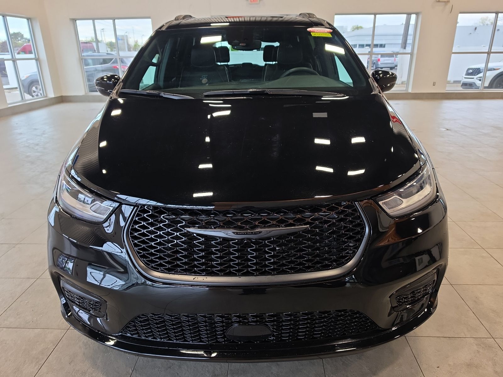 Thumbnail: 2025 Chrysler Pacifica - 3