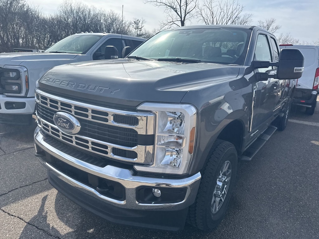 New 2025 Ford F-250SD XLT Truck
