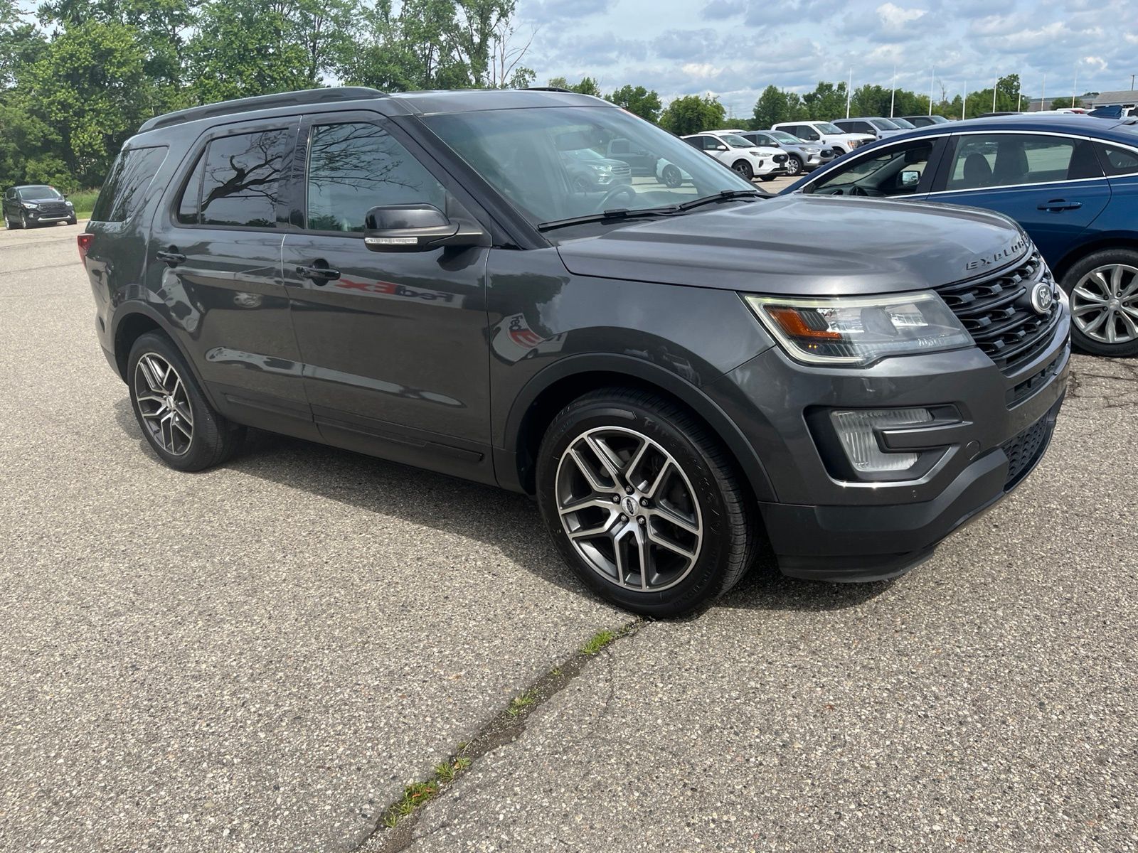 Thumbnail: 2017 Ford Explorer - 23
