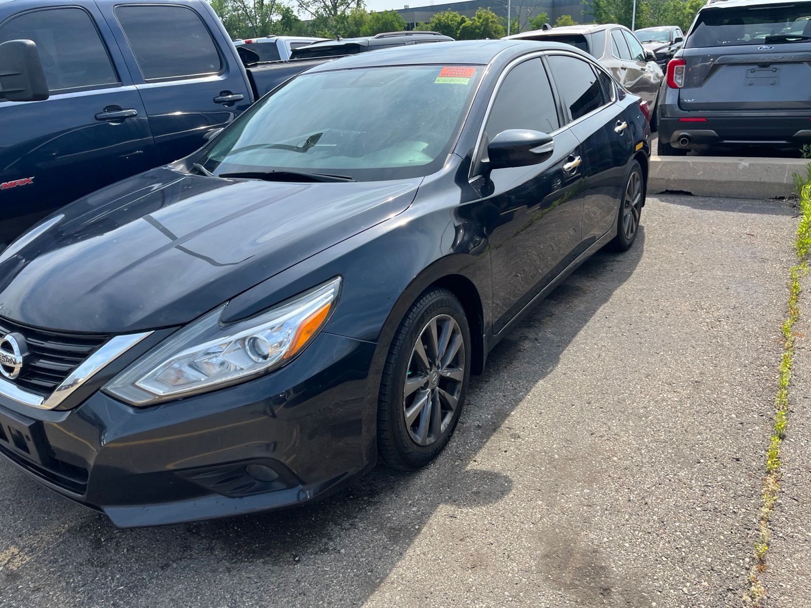 Thumbnail: 2017 Nissan Altima - 5