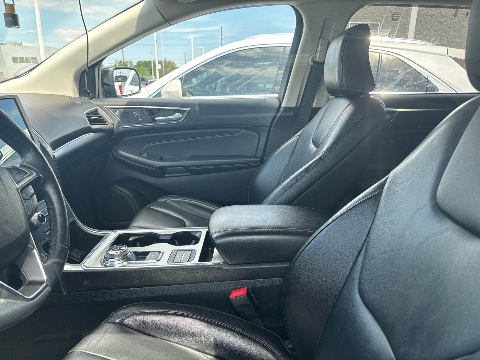 Thumbnail: 2022 Ford Edge - 29