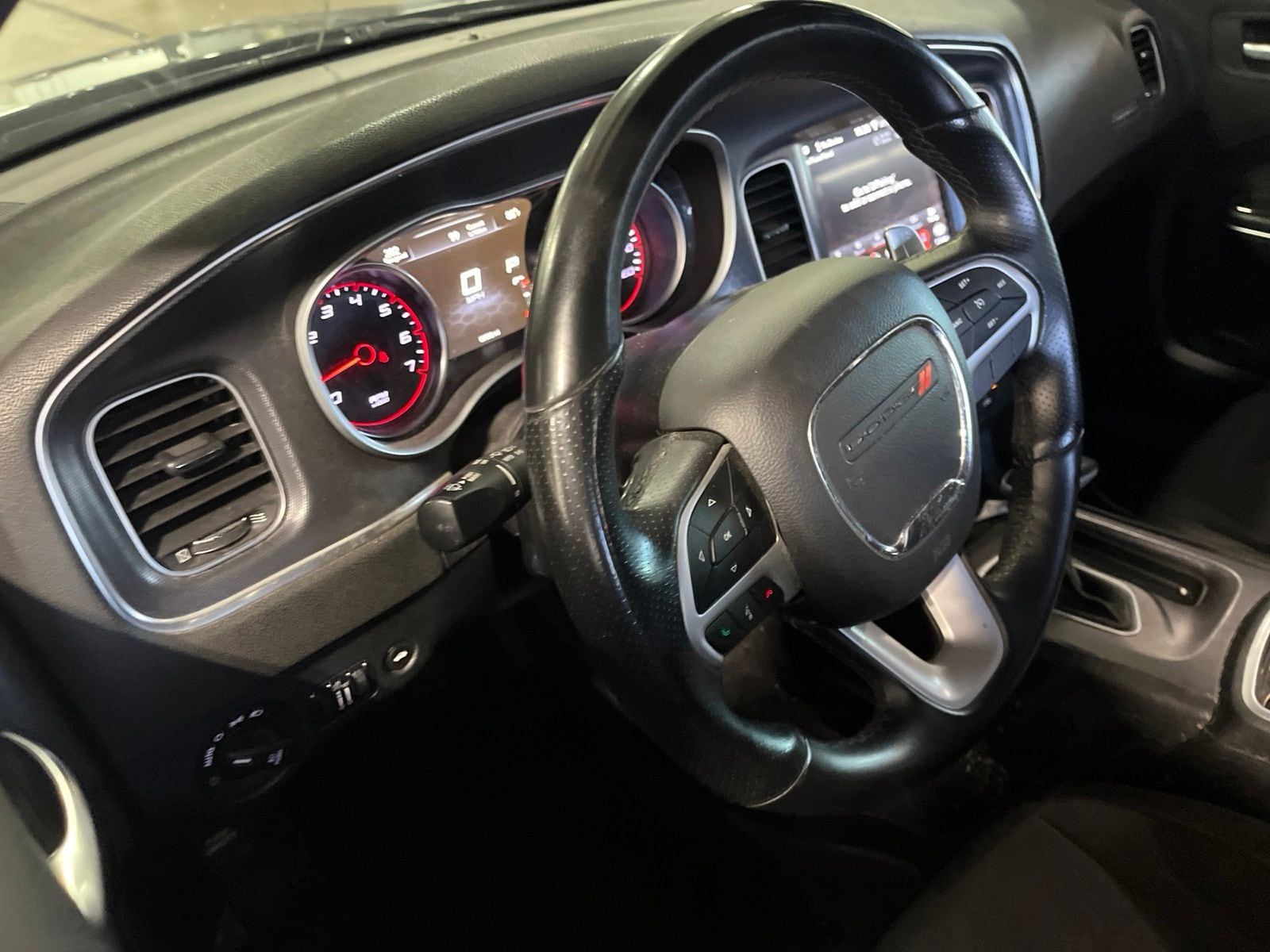 Thumbnail: 2018 Dodge Charger - 31