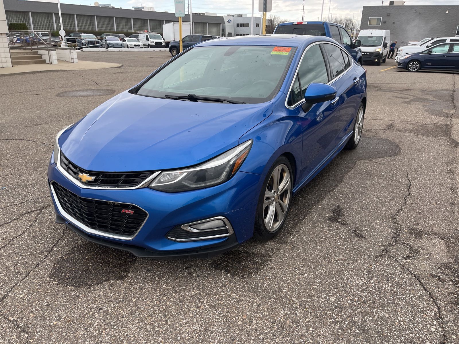 Thumbnail: 2017 Chevrolet Cruze - 3