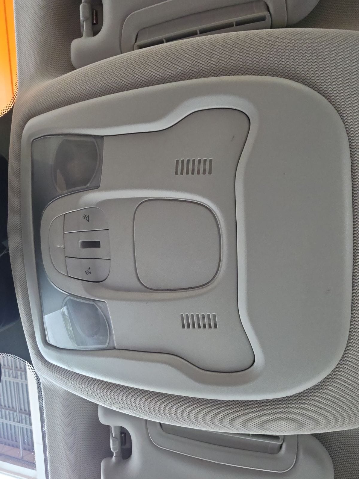 Thumbnail: 2019 Jeep Renegade - 20