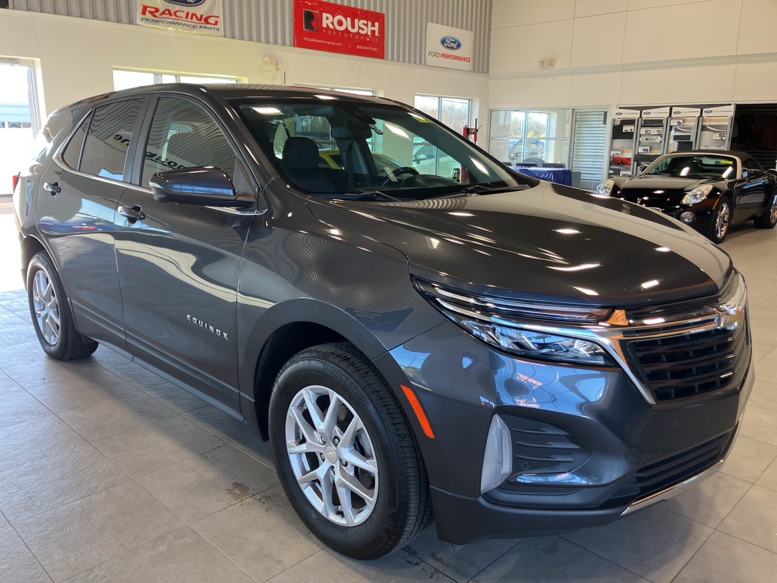 2022 Chevrolet Equinox LT photo 3