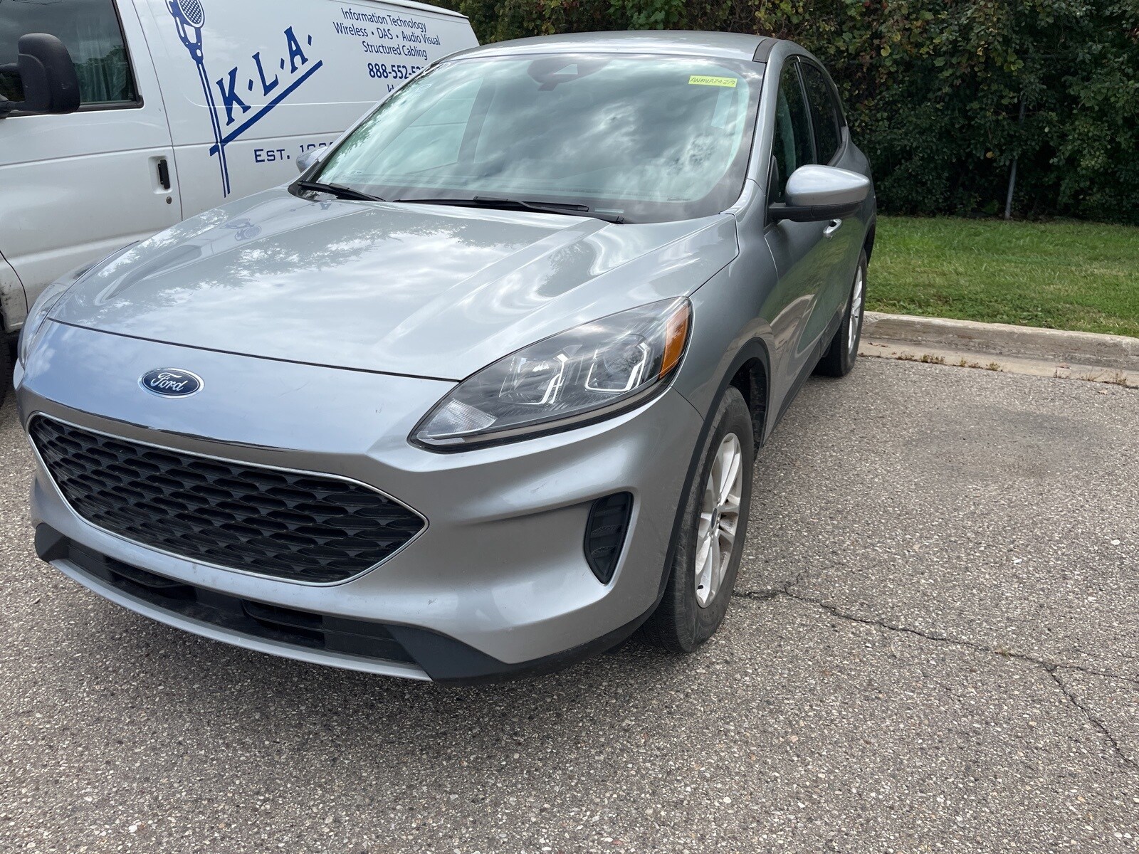 2021 Ford Escape SE photo 2