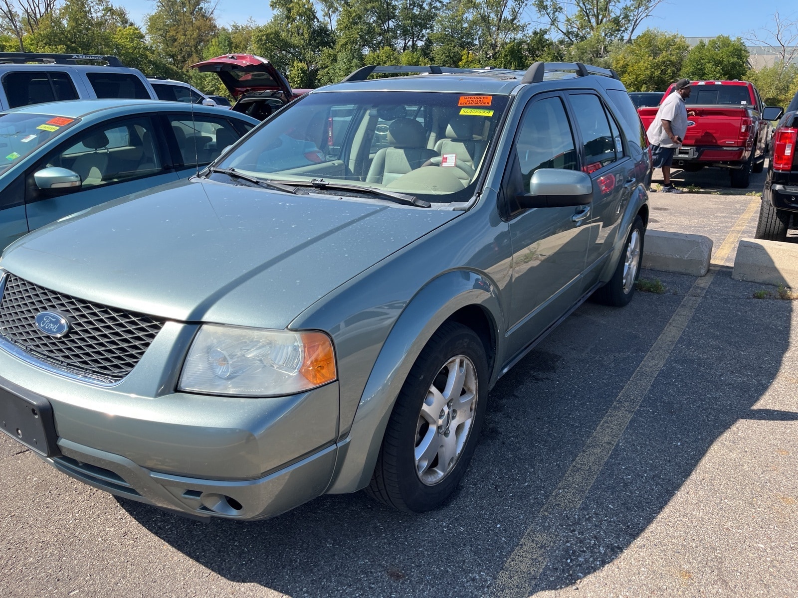 Used 2005 Ford Freestyle Limited with VIN 1FMZK06115GA01167 for sale in Sterling Heights, MI