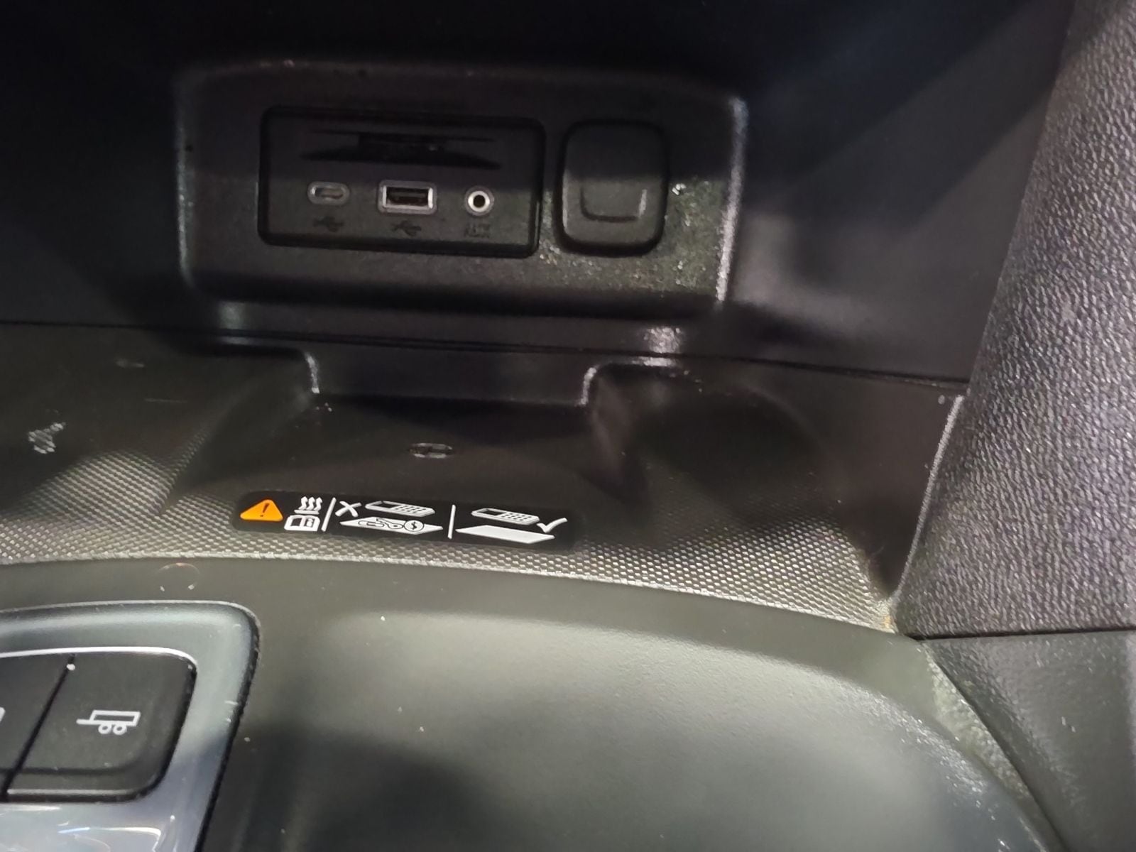 Thumbnail: 2020 Chevrolet Equinox - 21