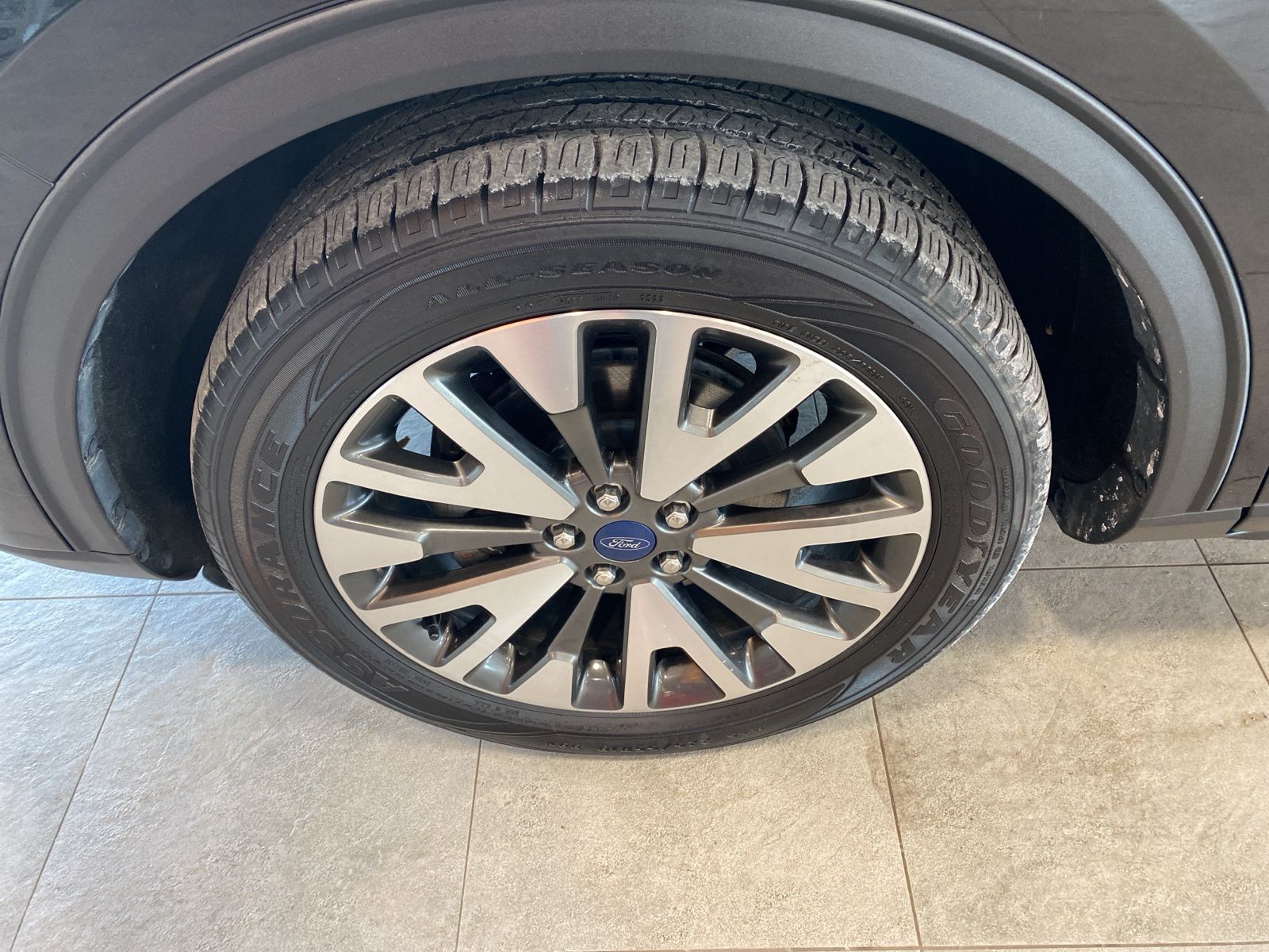 Thumbnail: 2020 Ford Escape - 9