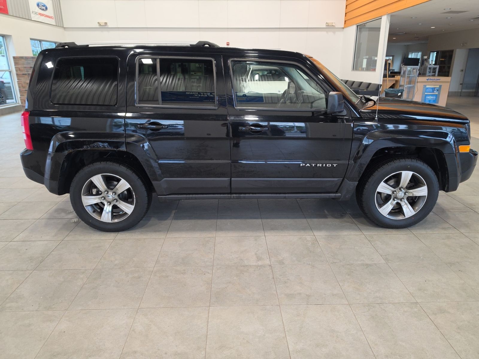 Thumbnail: 2017 Jeep Patriot - 6