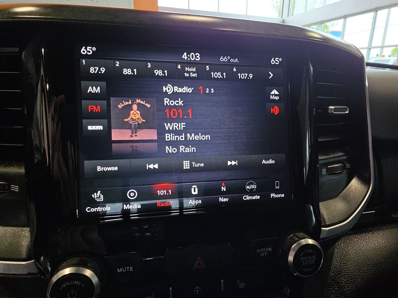 Thumbnail: 2019 RAM 1500 - 27