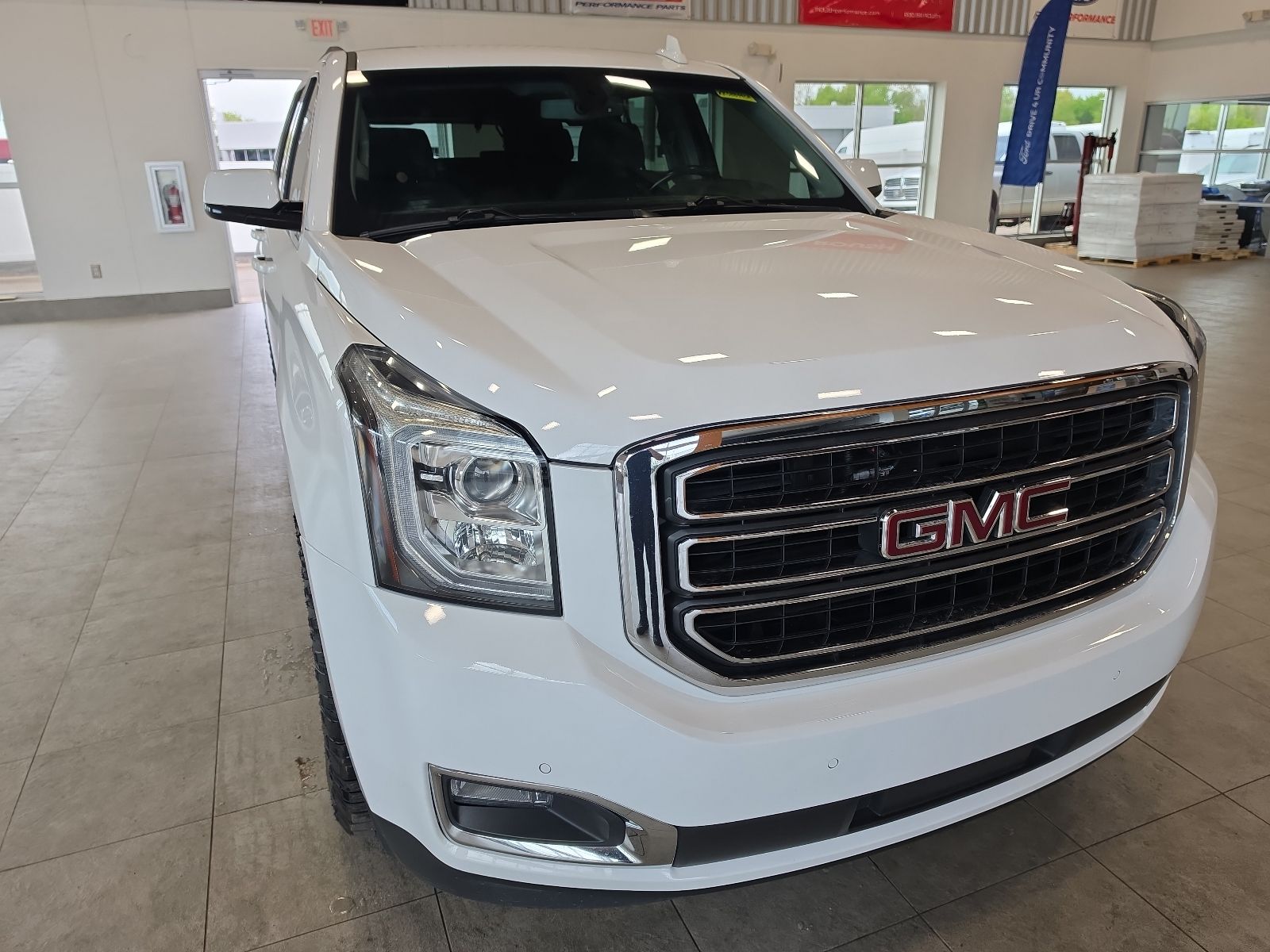 Thumbnail: 2019 GMC Yukon - 3