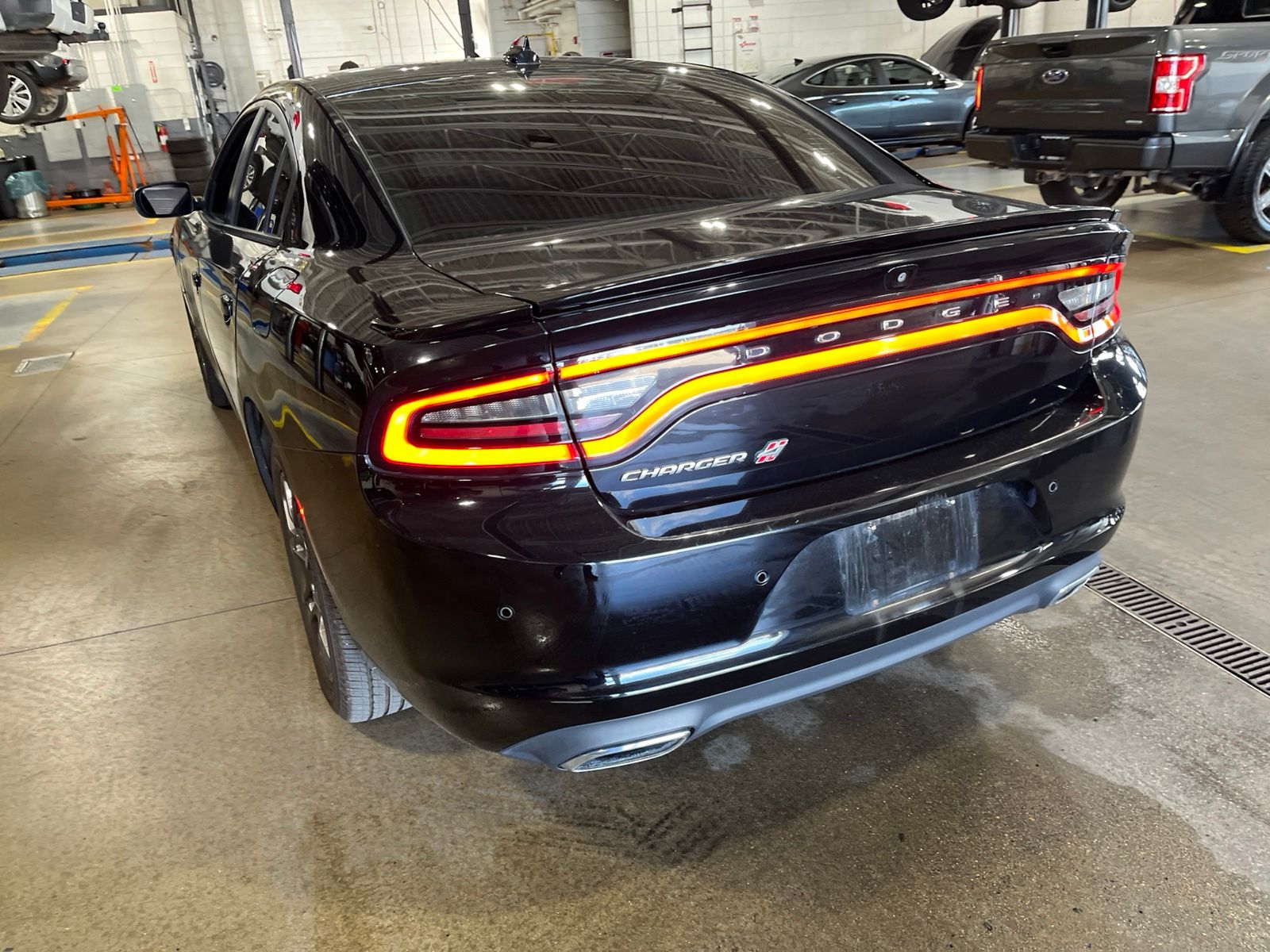 Thumbnail: 2018 Dodge Charger - 13